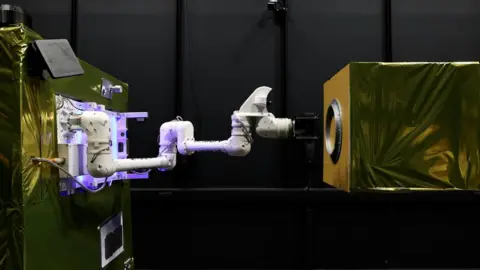 ASTROSCALE Robot arm