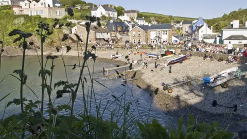 Christopher Davies/Geograph Little Haven beach