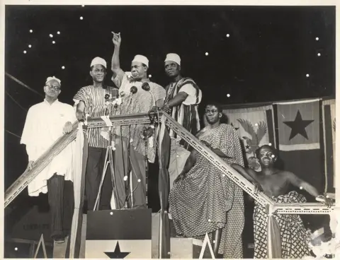 Deo Gratias Kwame Nkrumah declaring independence with other leader behind him