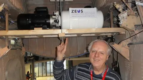 Aerospace Bristol A bespoke motor and power pack by Zeus Hydratech will supply 3000psi of hydraulic pressure to the droop nose system