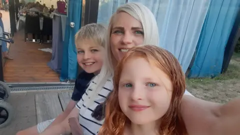 SARAH SMITH Sarah Smith