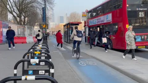 NFB Floating bus stop in Whitechapel