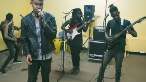 Mohamed Abdulrahman Crystal Axis in rehearsal