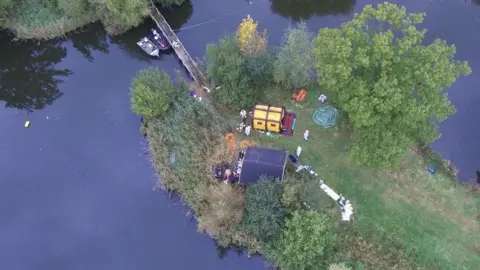 Lincolnshire Police Searches at Stixwould lake