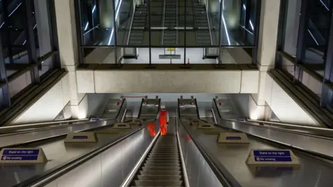 TfL Nine Elms escalator