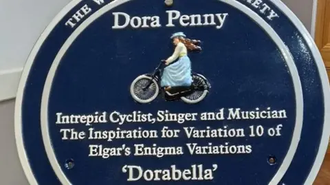 The Wolverhampton Society Blue plaque for Dorabella