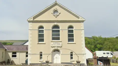 Google Maps Bethesda Baptist chapel in Glanaman, Carmarthenshire.