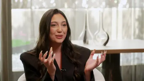  Israel's Eurovision entrant gives an interview