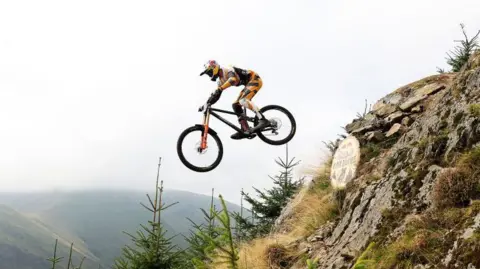 Gee Atherton in action during the 2022 Hardline in the Dyfi Valley