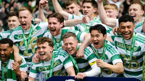 Celtic players celebrate