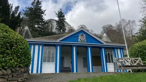 St Ronan's Well pavilion 