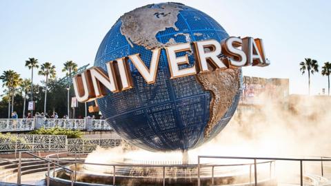 Universal Studios globe 