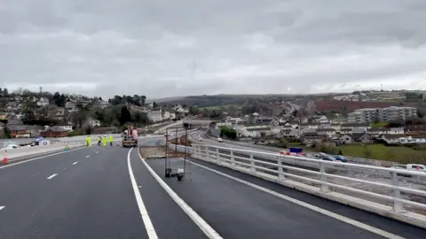 The A465 Heads of the Valleys Road