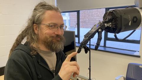 The Human Touch: Robotics Firms Grapple with Hand Development