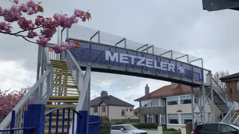 BBC Footbridge over Bray Hill