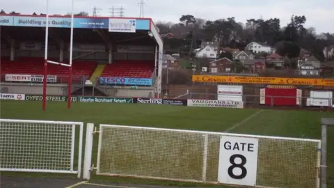 Ronald John Saunders/ Geograph Stradey Park