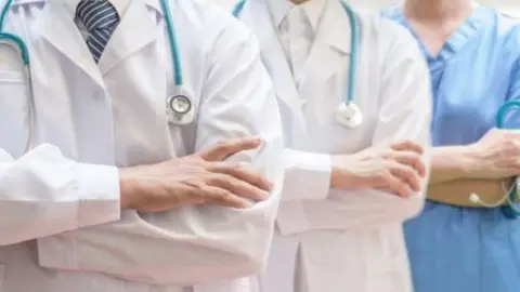 Chinnapong Health professionals