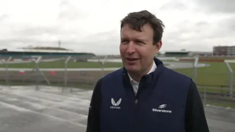 Jonathan Park/BBC Stuart Pringle