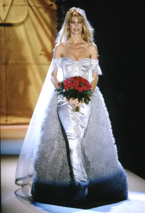 Getty Images Claudia Schiffer at the 1995 Spring Summer Haute Couture Collection: Valentino.