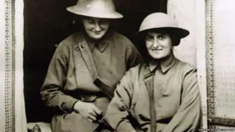 Courtesy of Diane Atkinson Mairi Chisholm (l) and Elsie Knocker (r)