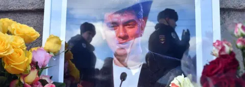 Getty Images A picture of Boris Nemtsov on the Bolshoi Moskvoretsky bridge (February 2017)