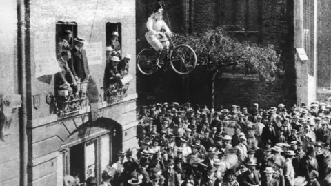 Getty Images Hulton Archive of Cambridge protests