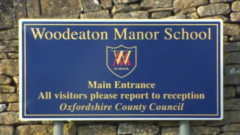 Woodeaton Manor School entrance sign