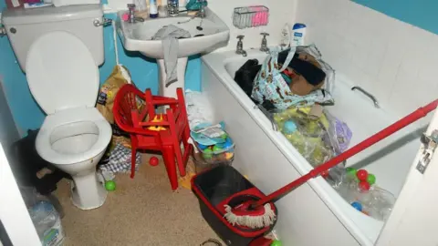 Derbyshire Police Filthy bathroom