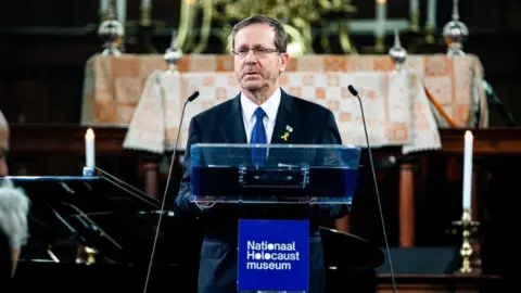 Israel's president Isaac Herzog faces Gaza protest at Dutch Holocaust ...