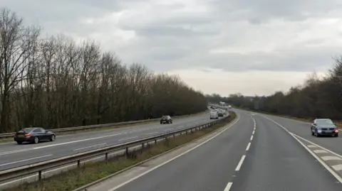 A dual carriageway road