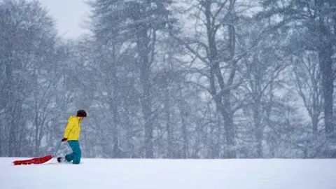 Getty Images Heavy snow in Welsh Frankton, England