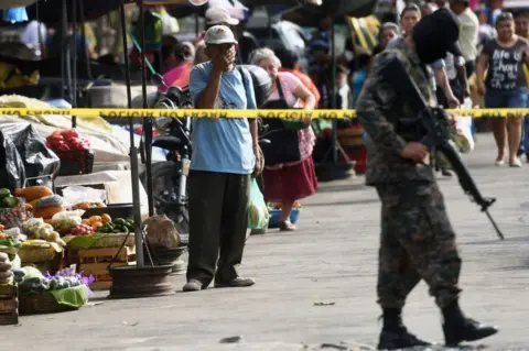 Getty Images Soldiers in El Salvador