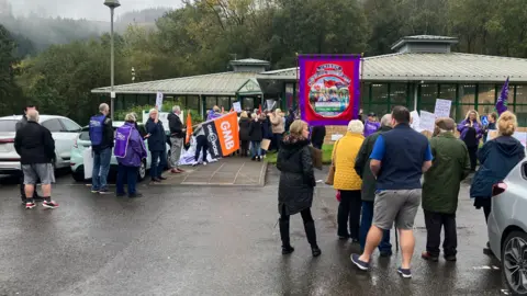 LDR Anthony Lewis The trade unions protesting against the proposed home care changes