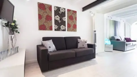 Frank Schmidt Frank Schmidt's apartment