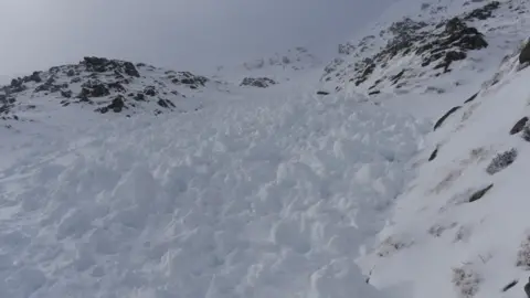 SAIS Creag Meagaidh Avalanche debris