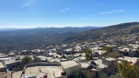 Pemandangan Dataran Tinggi Golan dari Hadar