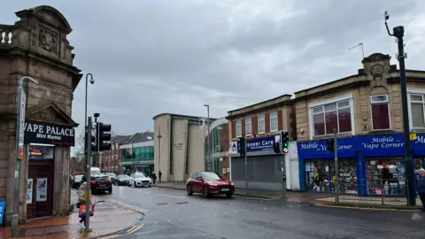 The high street in Worksop on a rainy day.