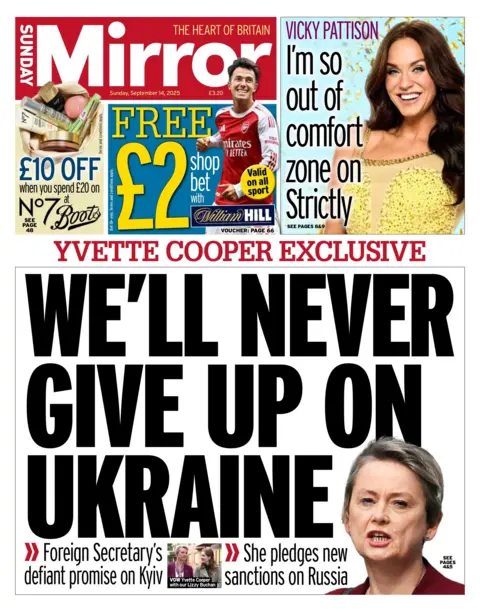  "We'll never give up on Ukraine". 