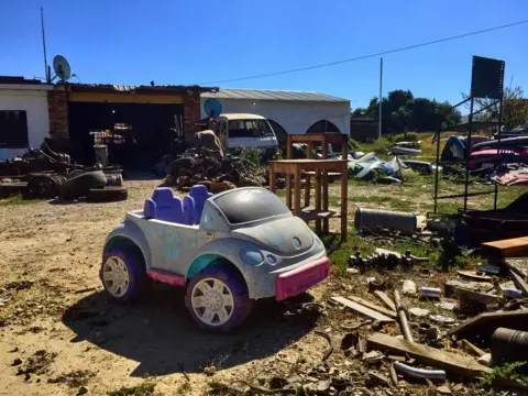 Dan Giannopoulos Toy car