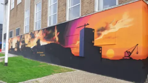 Mike Vosper Resurgam mural