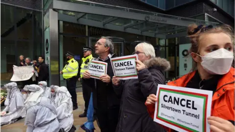 Getty Images Silvertown Tunnel protestors