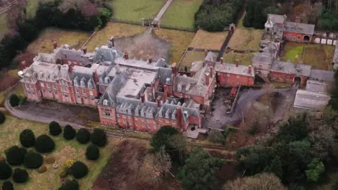 Fragglehunter Kinmel Hall