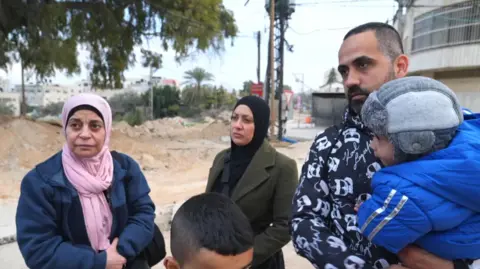 Displaced Palestinians who fled Jenin refugee camp during an operation by Israeli security forces in Jenin, in the occupied West Bank (23 January 2025)