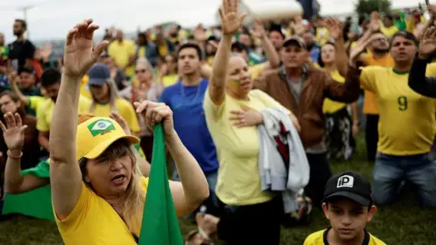 Reuters Bolsonaro supporters rally in Anapolis, 2 Nov 22