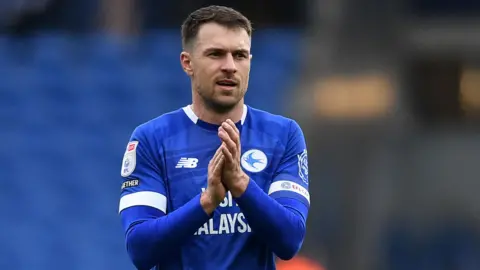 Aaron Ramsey applauds