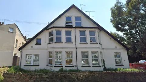 Google 90-90a West Road in Westcliff-on-Sea