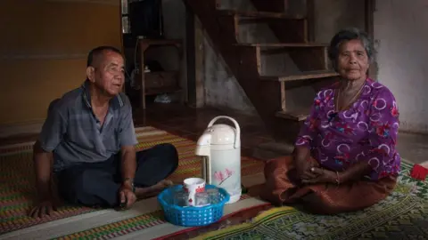 DONLAWAT SUNSUK/BBC THAI Buasa and Joomsri Seekanya