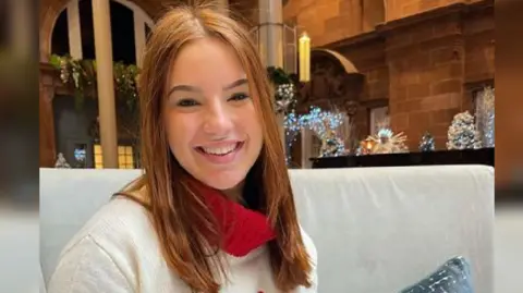 Olivia Louise Olivia Louise 