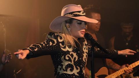 Lady Gaga: Clips from new album 'leak' on Amazon - BBC News