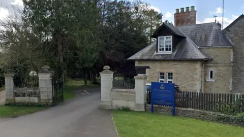 Google/LDRS Exterior of Beachborough School